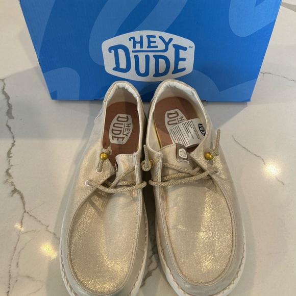 Hey Dude Women’s Wendy Metallic Gold - Picture 2 of 5